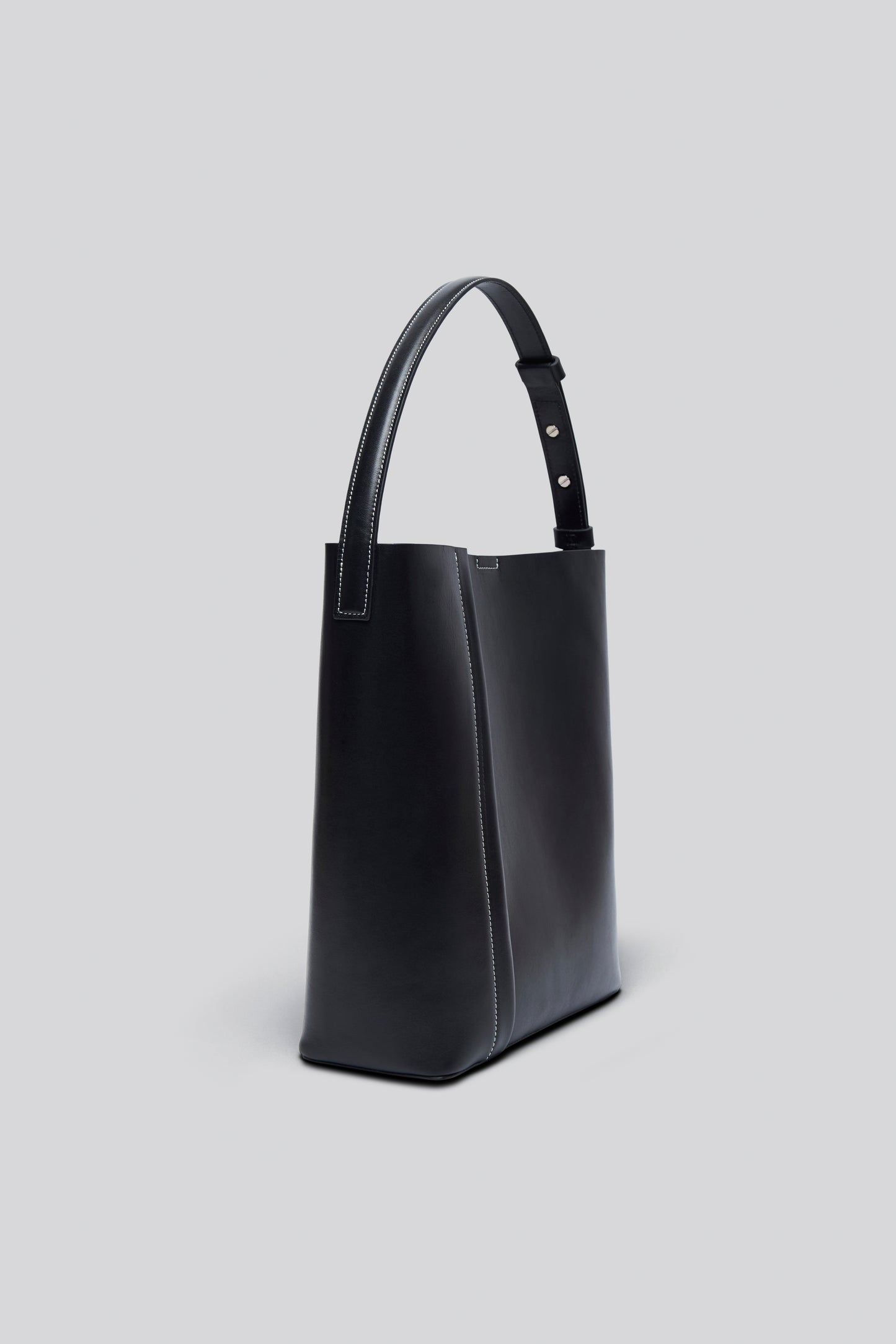 THE LARGE TOTE PLISSÉ BLACK