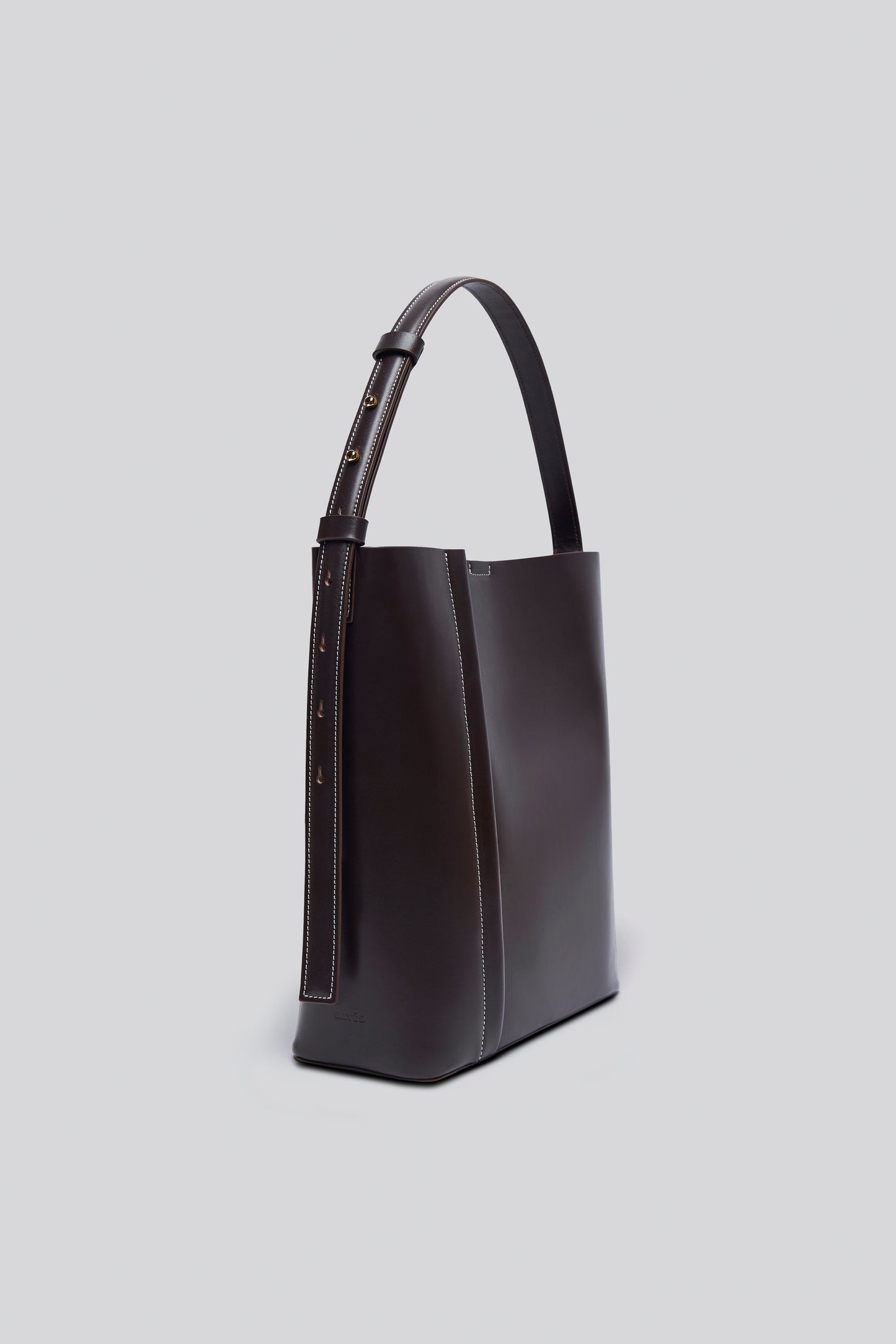 THE LARGE TOTE PLISSÉ DARK BROWN