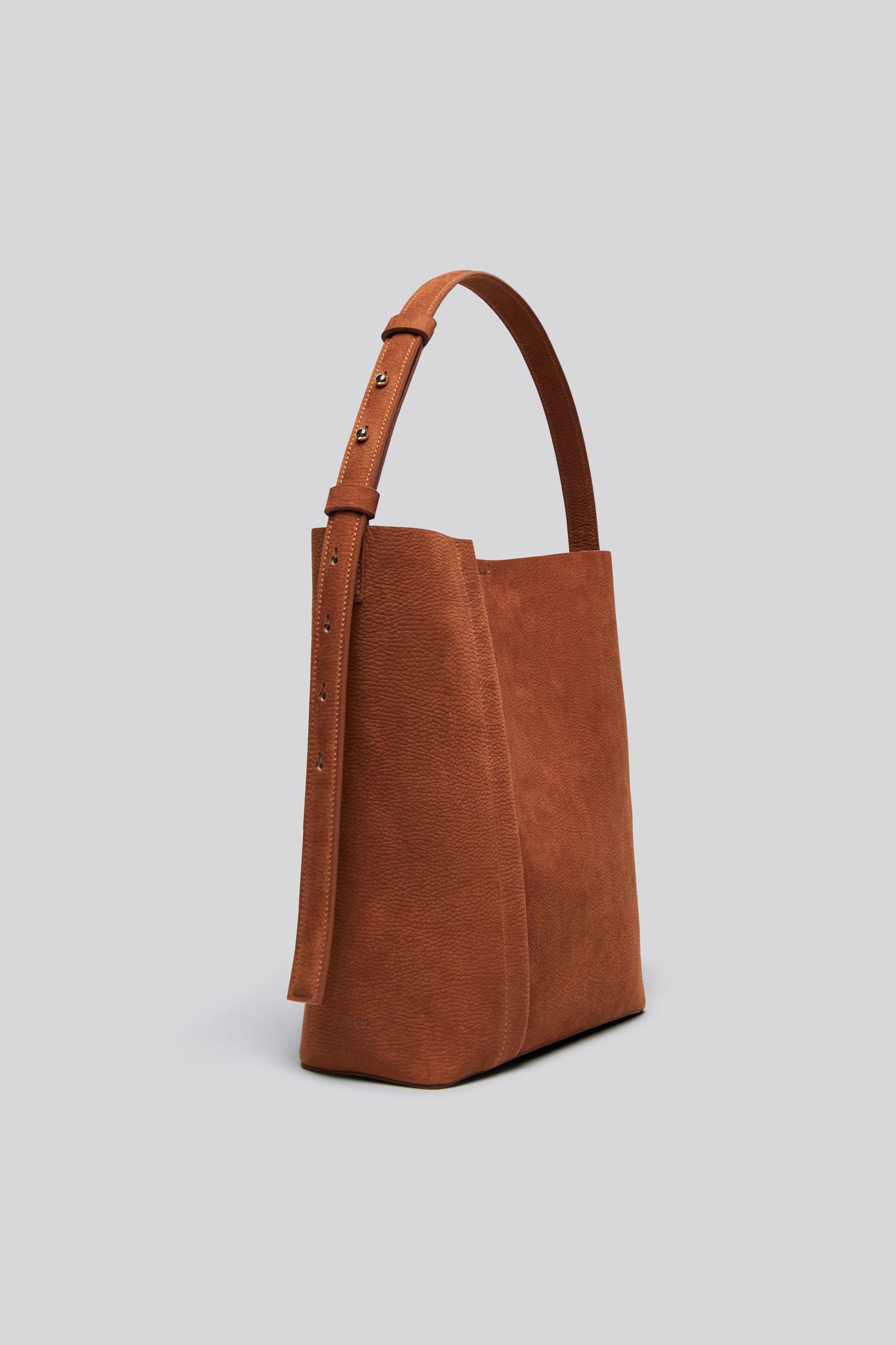 LARGE TOTE PLISSÉ TOFFEE NUBUCK