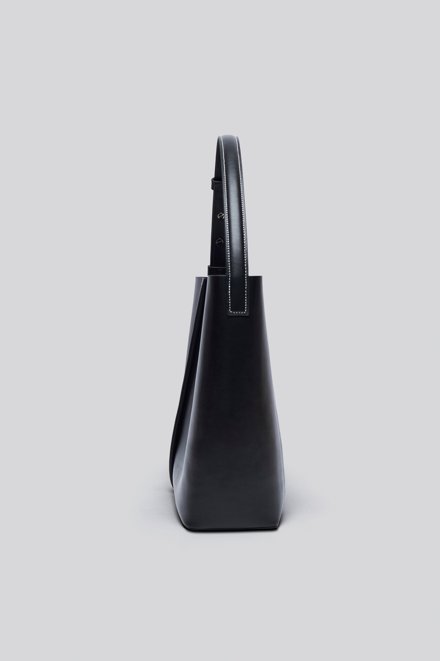 THE MEDIUM TOTE PLISSÉ BLACK