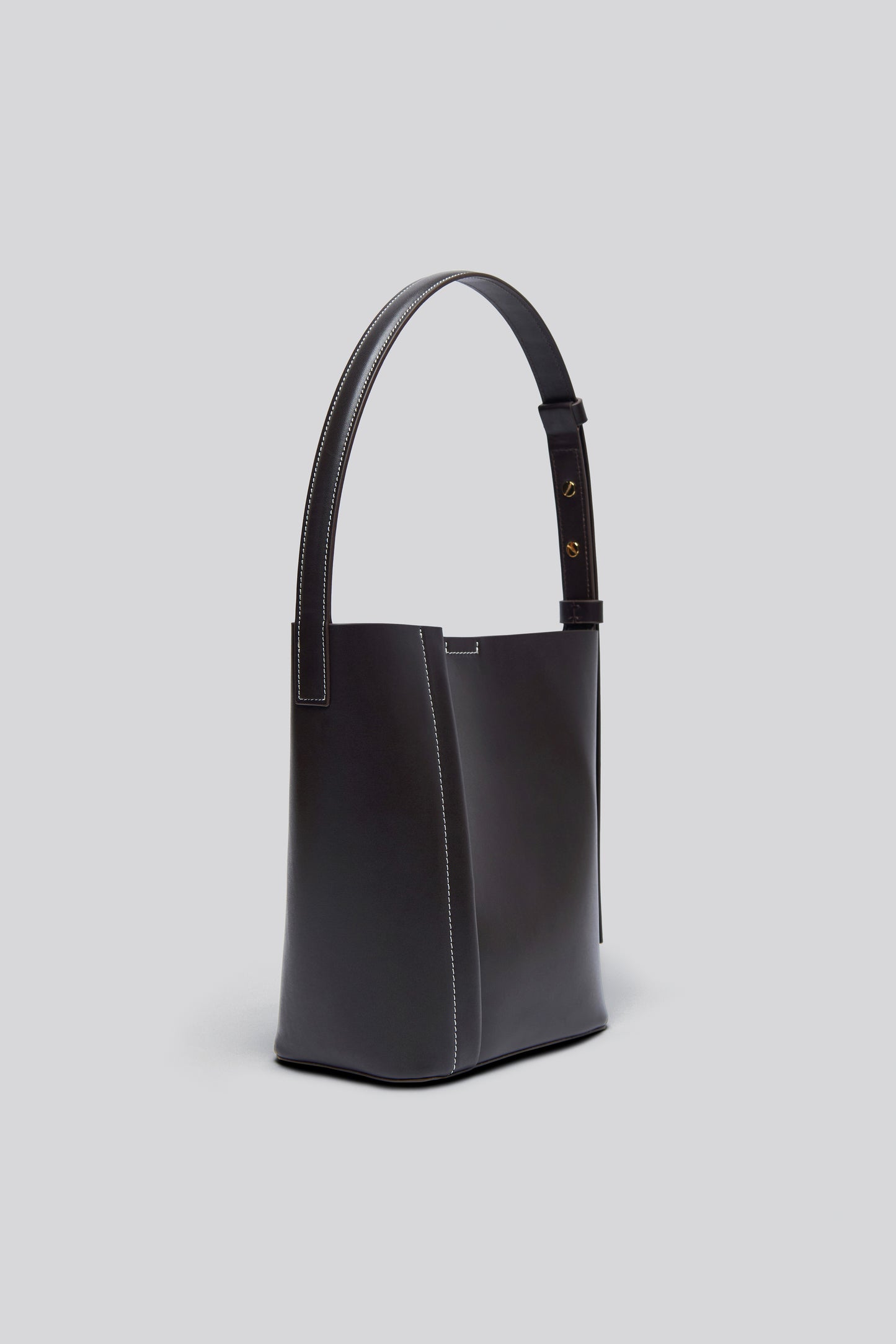 THE MEDIUM TOTE PLISSÉ DARK BROWN