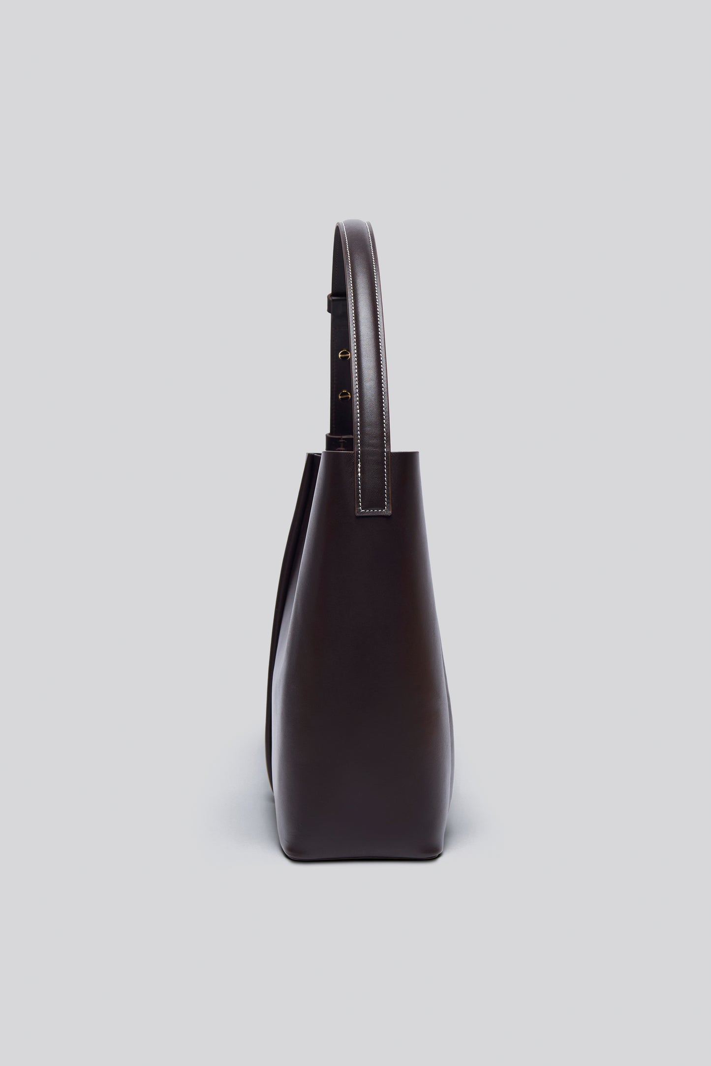 THE MEDIUM TOTE PLISSÉ DARK BROWN