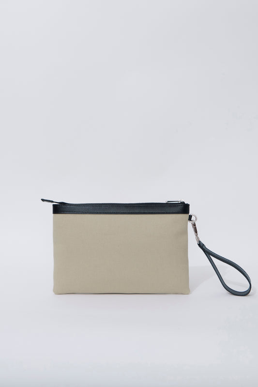 STITCHED CLUTCH IN BEIGE AND BLACK