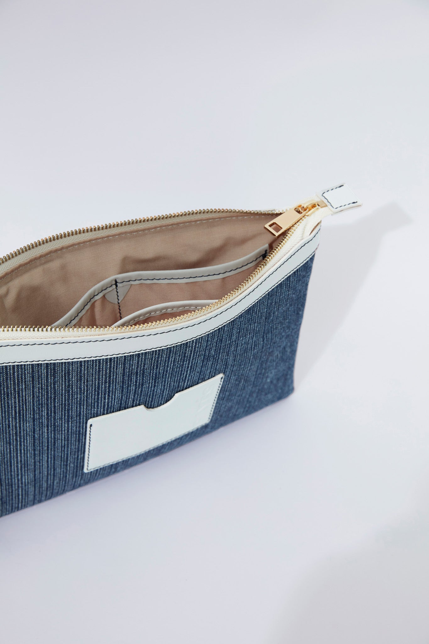 STITCHED CLUTCH IN MARINE AND OFF-WHITE