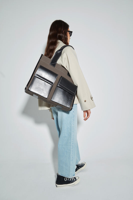 STITCHED POCKET MAXI TOTE IN MINK AND BLACK