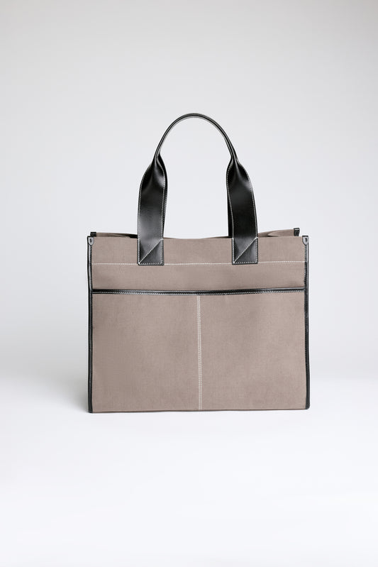 STITCHED POCKET MAXI TOTE IN MINK AND BLACK