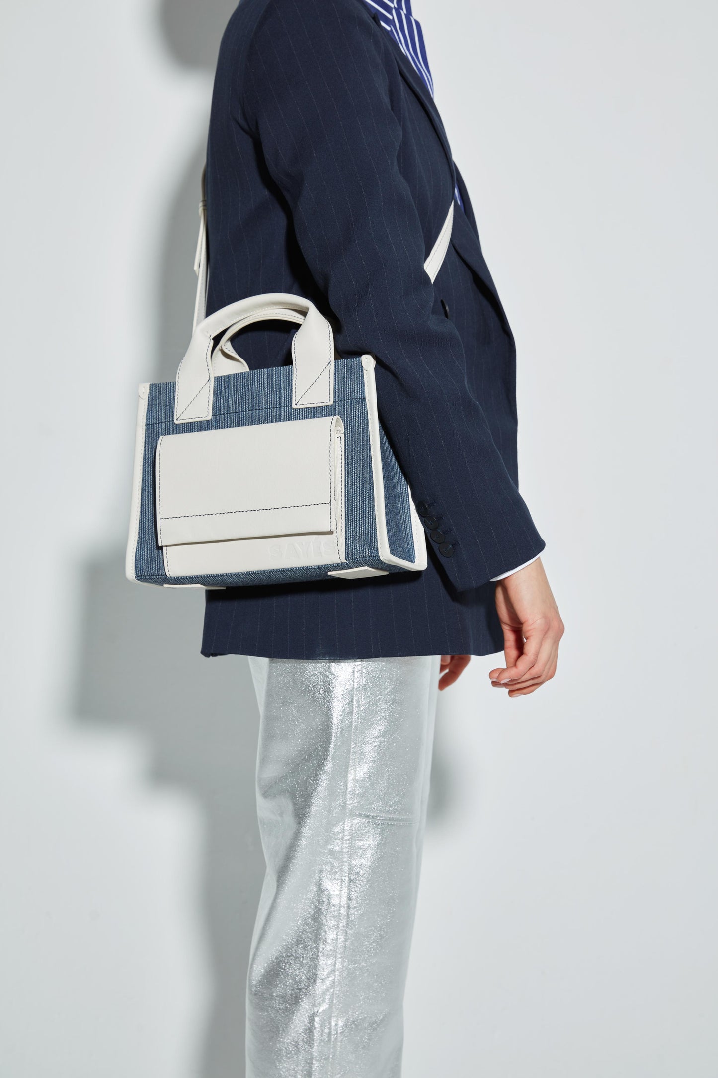 STITCHED POCKET MINI TOTE IN MARINE AND OFF-WHITE