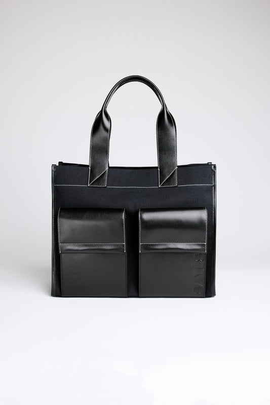 STITCHED POCKET MAXI TOTE IN NAVY AND BLACK