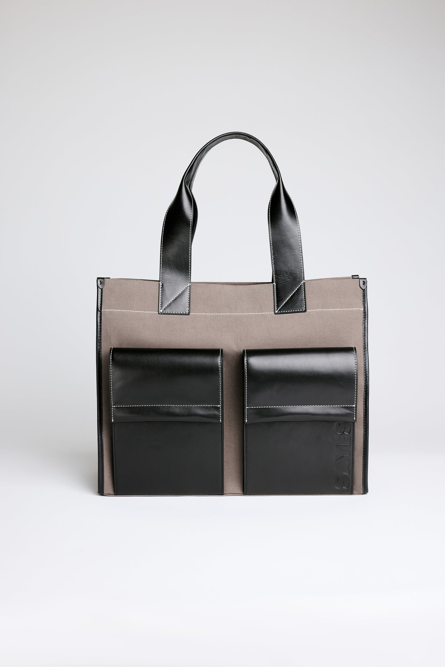 STITCHED POCKET MAXI TOTE IN MINK AND BLACK