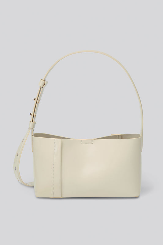 THE TOTE PLISSÉ EAST-WEST EGGSHELL