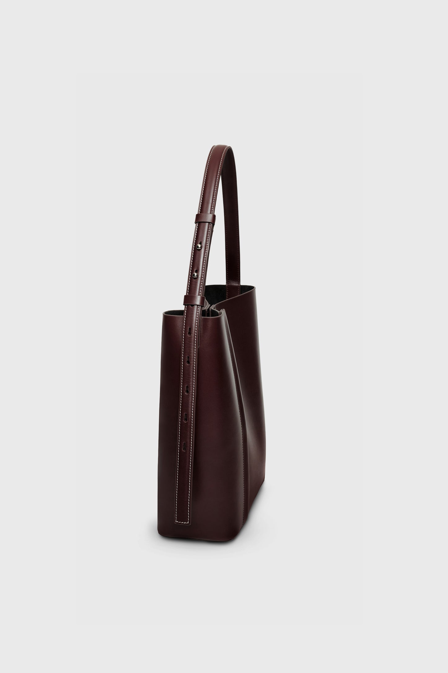 THE LARGE TOTE PLISSÉ BURGUNDY