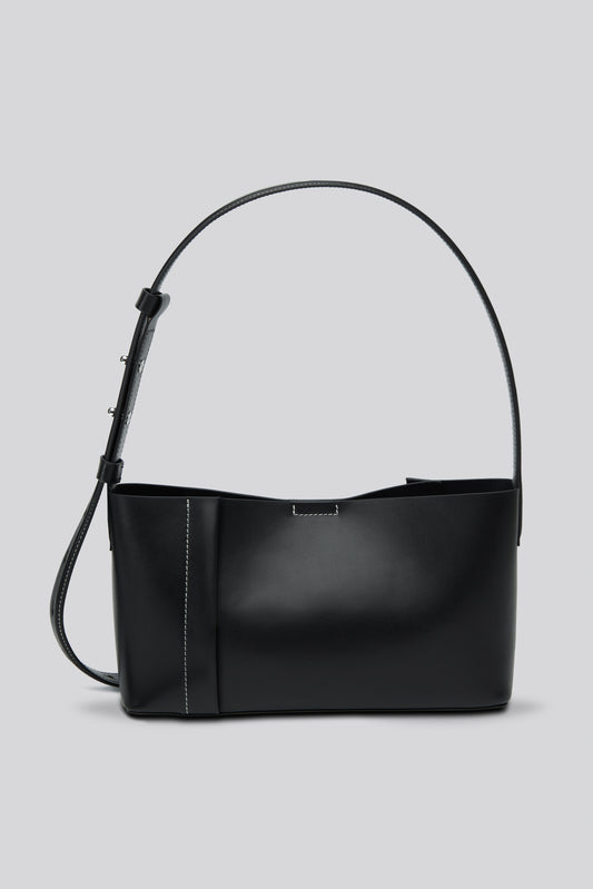THE TOTE PLISSÉ EAST-WEST BLACK